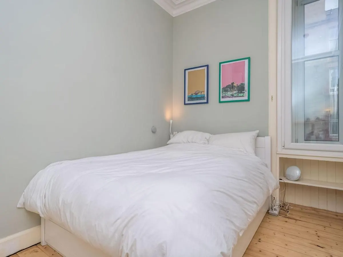 Pass The Keys Stunning And Modern 1 Bed Flat Near City Centre Edinburgh Apartment