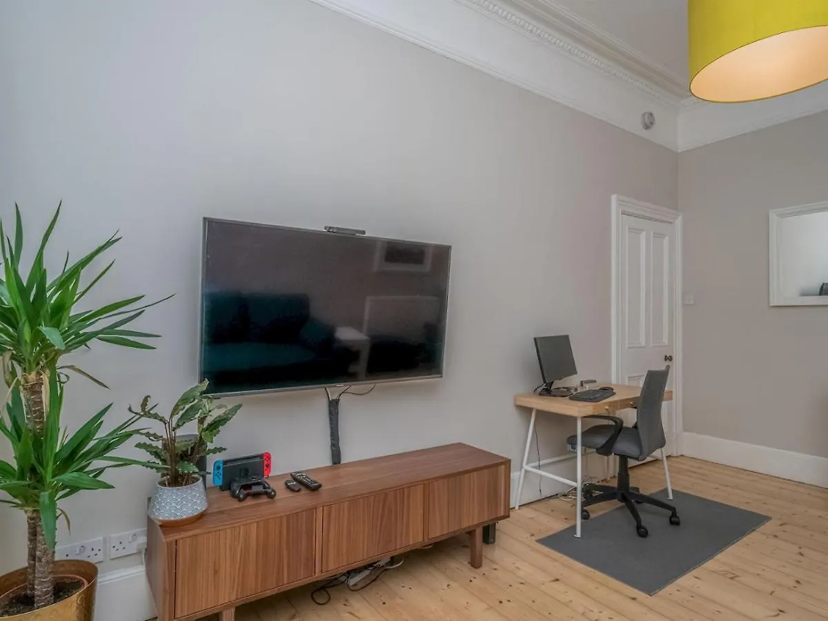 Pass The Keys Stunning And Modern 1 Bed Flat Near City Centre Edinburgh Apartment